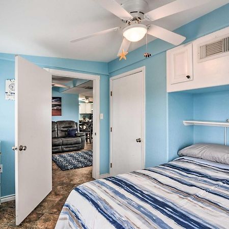 Surfside Beach Gem With Deck - 1 Block To Shore! Freeport Ngoại thất bức ảnh
