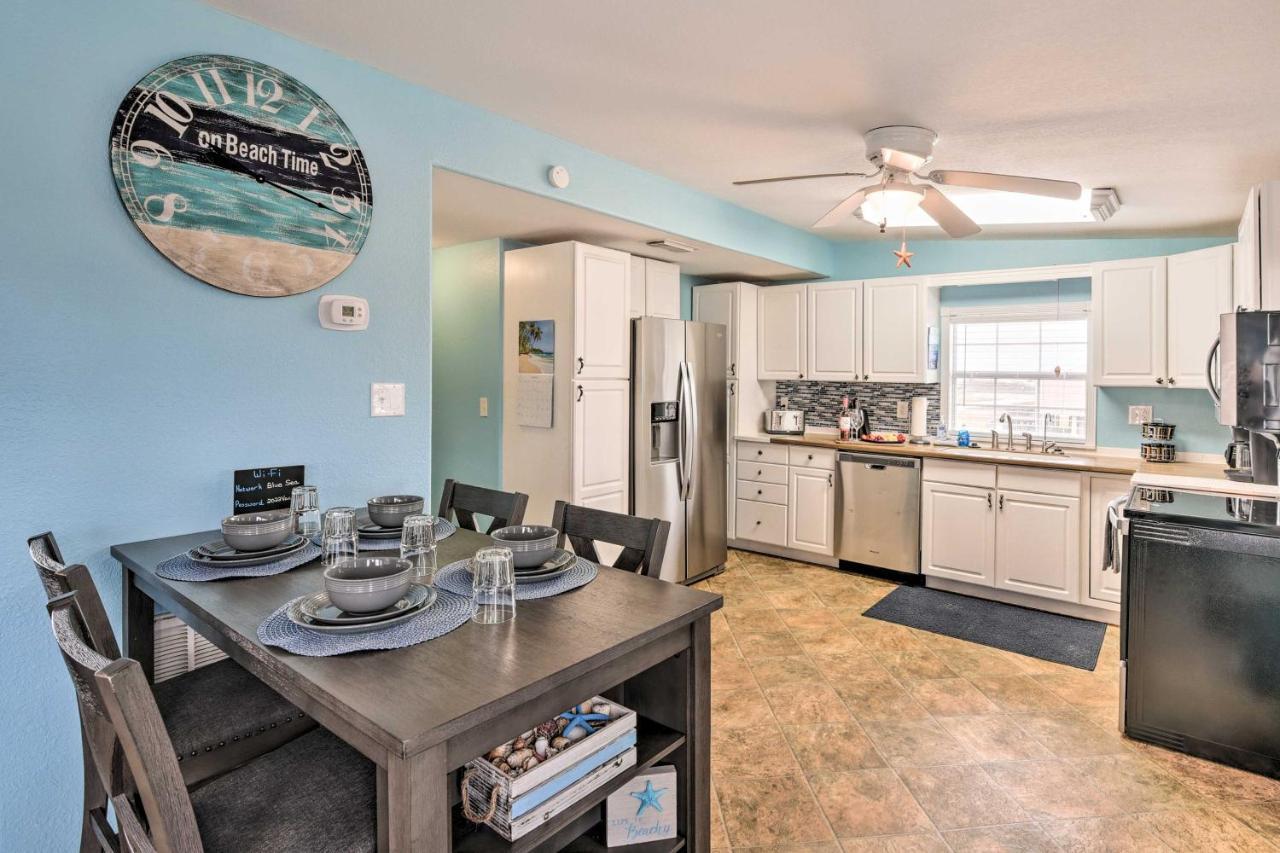 Surfside Beach Gem With Deck - 1 Block To Shore! Freeport Ngoại thất bức ảnh