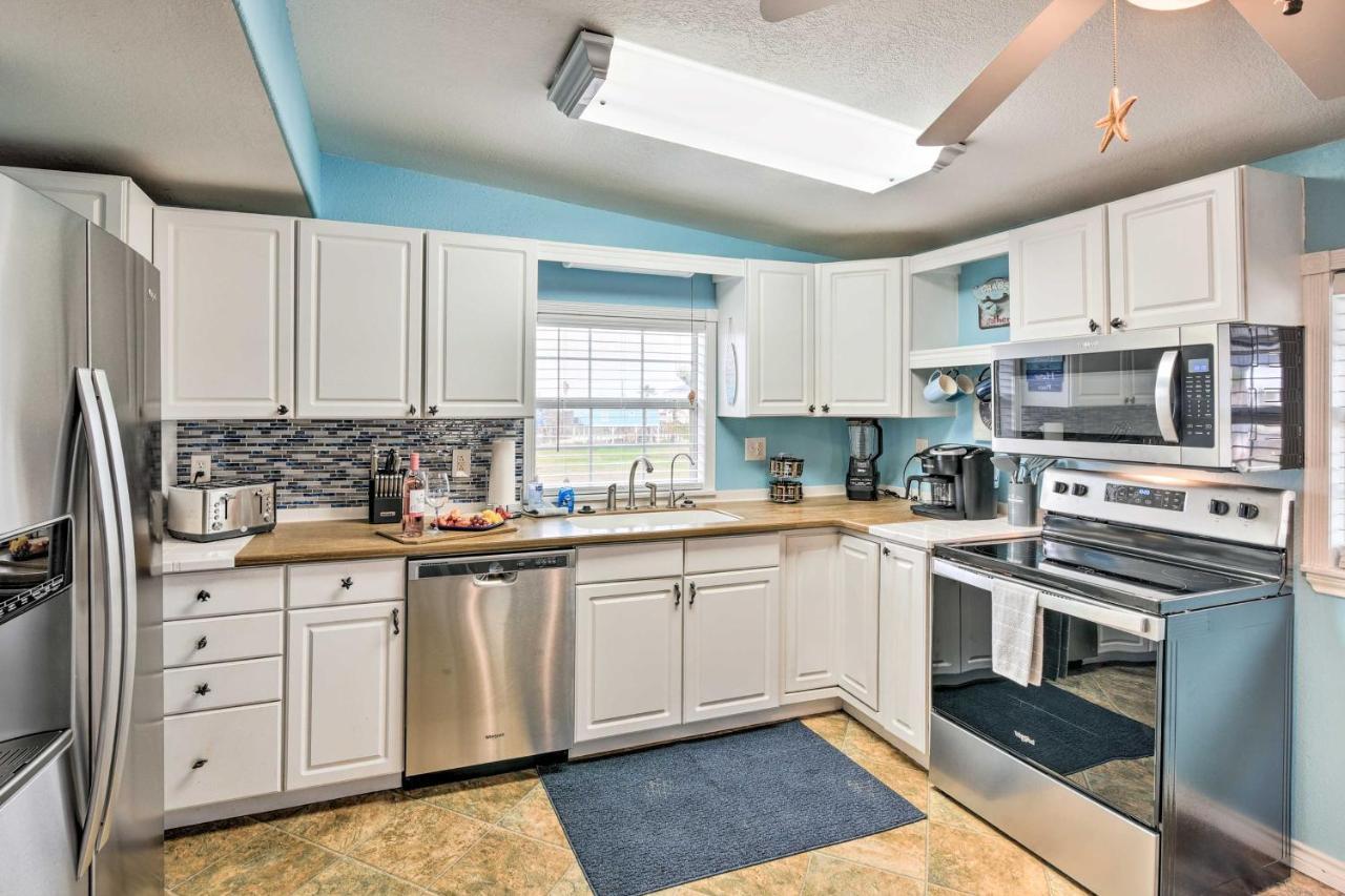 Surfside Beach Gem With Deck - 1 Block To Shore! Freeport Ngoại thất bức ảnh